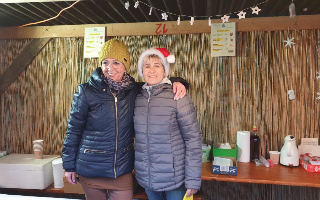 Adventmarkt im Park